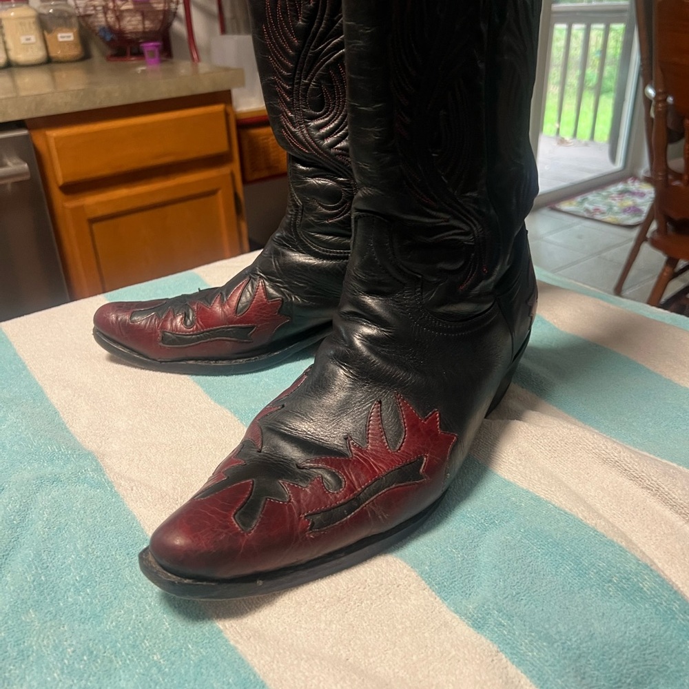 Black and Red Cowboy Boots - Picture 2 of 7
